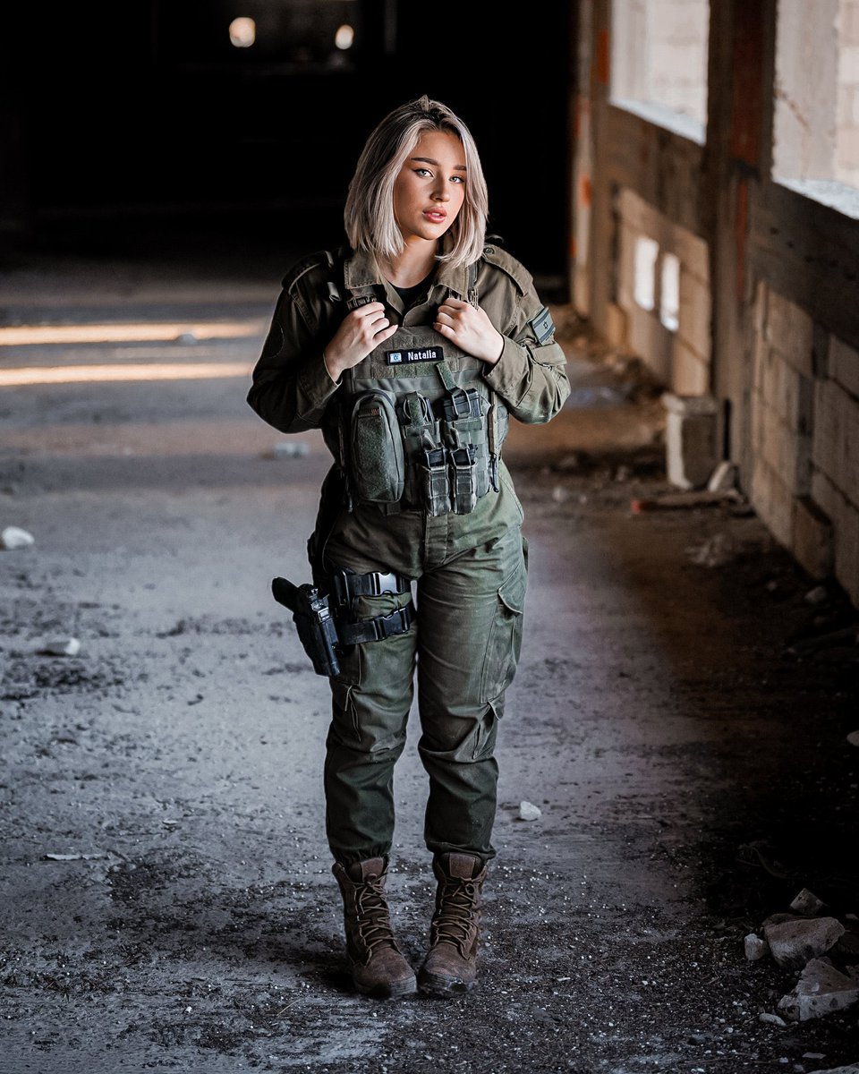 Avigailnadeevd's tweet photo. Serious question…Would you still flirt with me if I showed up in full gear? 😏

    #Israel
#IDF
#IsraeliSoldier
#Military
#WomenInUniform
#Service
#Duty
#Strength
#Courage
#Honor
#Resilience
#Patriot
#Uniform
#MilitaryLife
#Photography
#Portrait
#Inspiration
#Support
#Viral
#ExplorePage
#FYP
#Trending
#PhotoOfTheDay
#Instagood
#Picoftheday
#DailyPhoto
#IsraelLife
#MilitaryPhotography