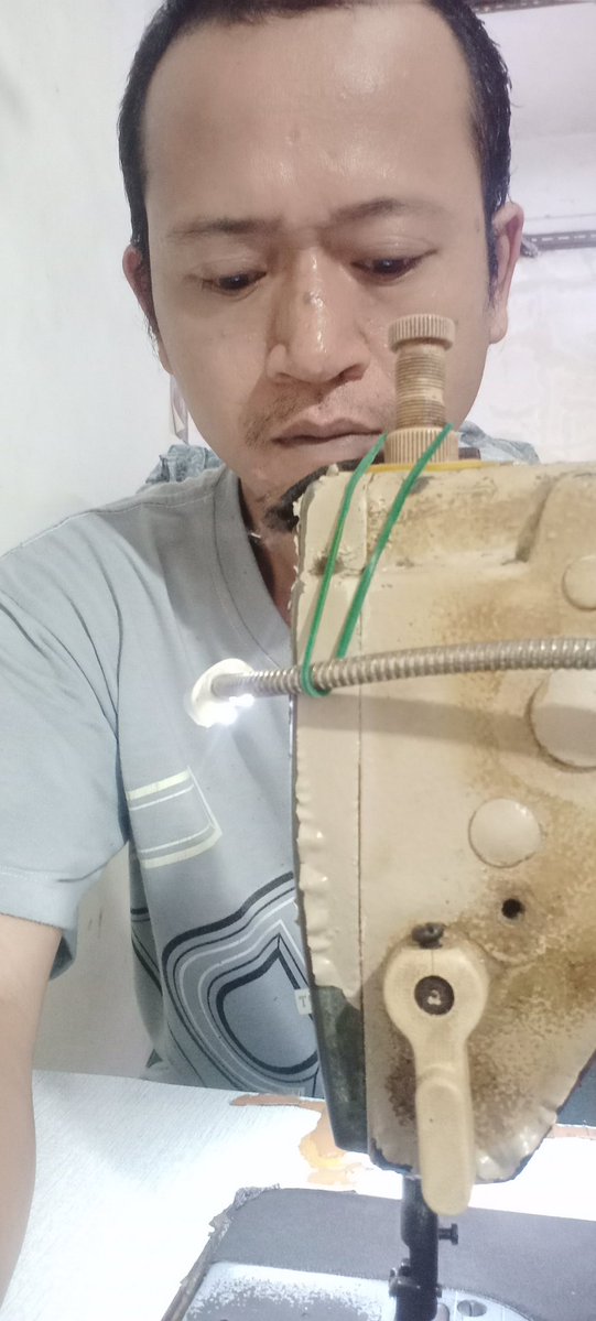 JomasLik's tweet photo. Nguli njait https://t.co/nHqECojKUC