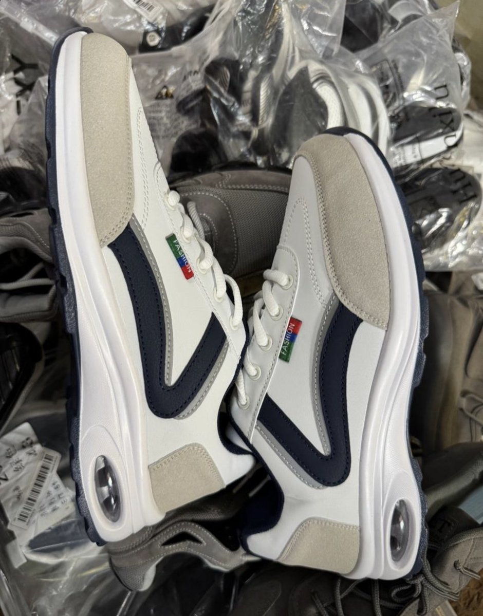 davidsancez256's tweet photo. 👟 Sizes: 40–45
🎨 Available in Multiple Colors

✅ Available for pickup and nationwide delivery
📍 Location: Bukoto Heights Apartment 

📲 WhatsApp: +256759649836 @brinashoes @BridgetNBrina https://t.co/VStQyEFnDS