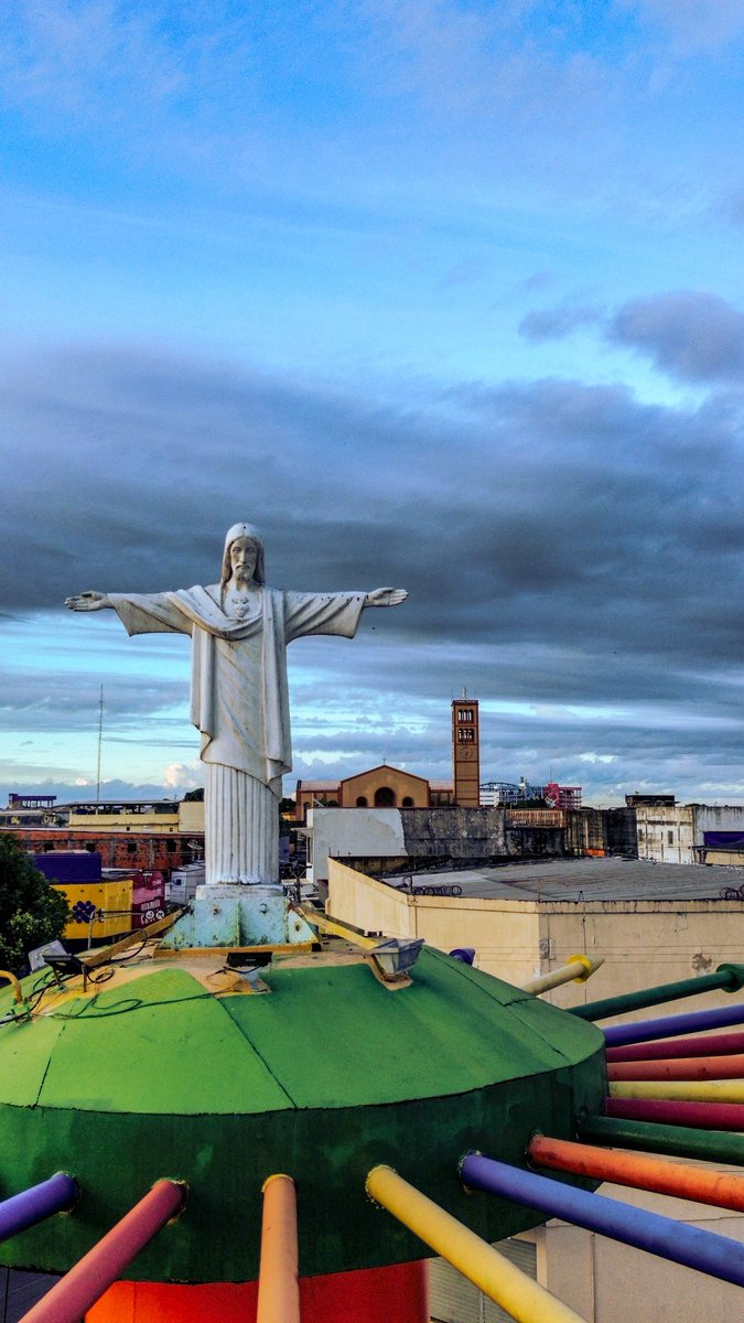 LiamCavalcante's tweet photo. Taí pra quem quiser usar como papel de parede ou sei lá o q. 💛🫶🏼 Catedral de Nossa Senhora do Carmo. #Parintins https://t.co/QG1BvafhJB