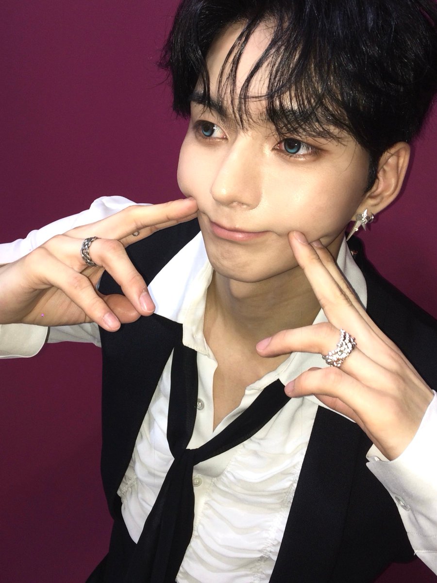 딩이 tweet media