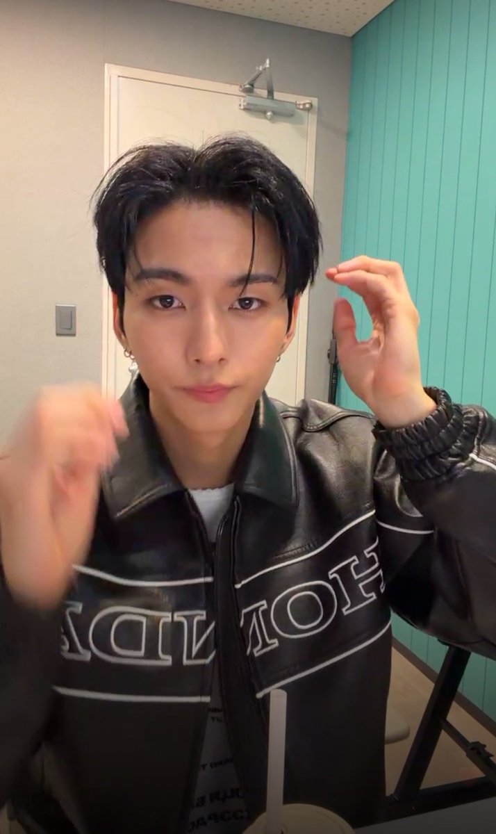 딩이 tweet media