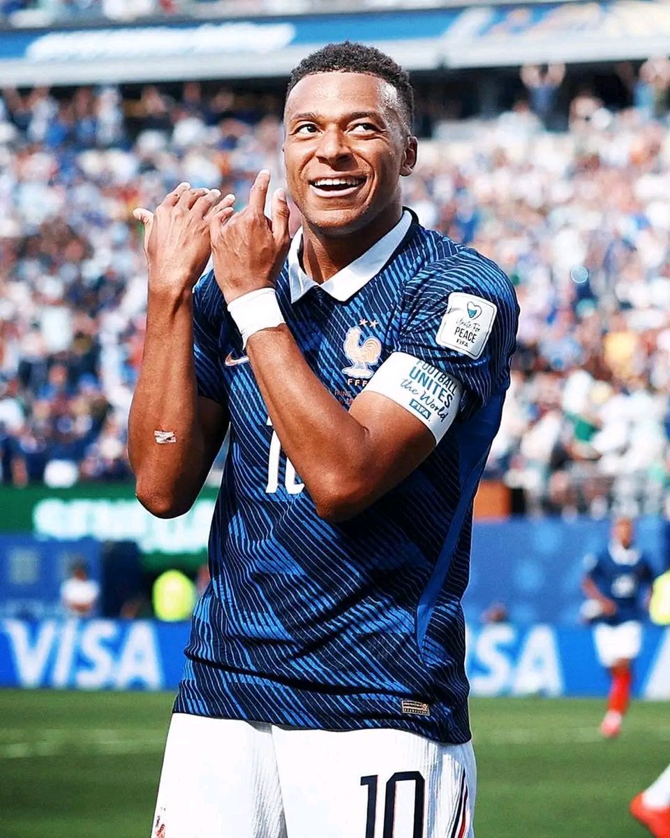 kingzim263's tweet photo. 2026 FIFA WORLD CUP
The French are in beast mode! At this rate, a third World Cup trophy in their history beckons. Mbappe playing like he was made for the World Cup. Undoubtedly,  he is the best player at the 2026 FIFA WORLD CUP so far. https://t.co/f1cYi4CJzy
