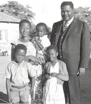 ZEZURUROCKSTAR's tweet photo. "This country will never die, young people will save it" - Joshua Nkomo https://t.co/T0n8Ghdo7b