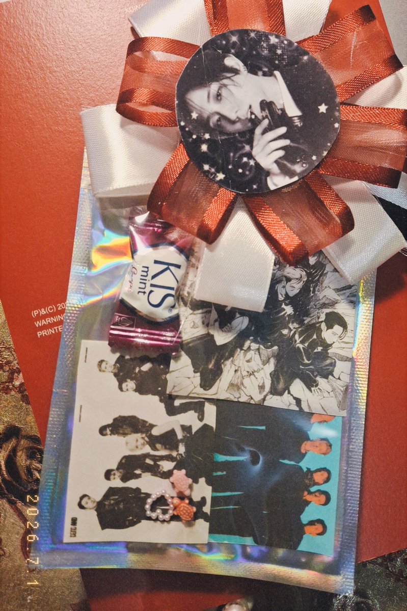 melovejiseok's tweet photo. ۶ৎ˙ Xdinary Heroes at PJF 2026˚₊
.ᐟ freebies by @melovejiseok

𐔌՞ ܸ.ˬ.ܸ՞𐦯 rt and like r appreciated 
𐔌՞ ܸ.ˬ.ܸ՞𐦯 find me! (wear springy duck headband) 
𐔌՞ ܸ.ˬ.ܸ՞𐦯 open for trade! 
𐔌՞ ܸ.ˬ.ܸ՞𐦯 pls tag me if you get it
𐔌՞ ܸ.ˬ.ܸ՞𐦯 dont throw away or sell!

see you soon! 💓 https://t.co/Eu8nQkwkab