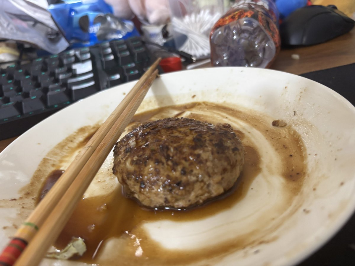 _AZ3M1's tweet photo. #もぐもぐあざみ 最近のハンバーグ！！ https://t.co/dJkLWBv0iP