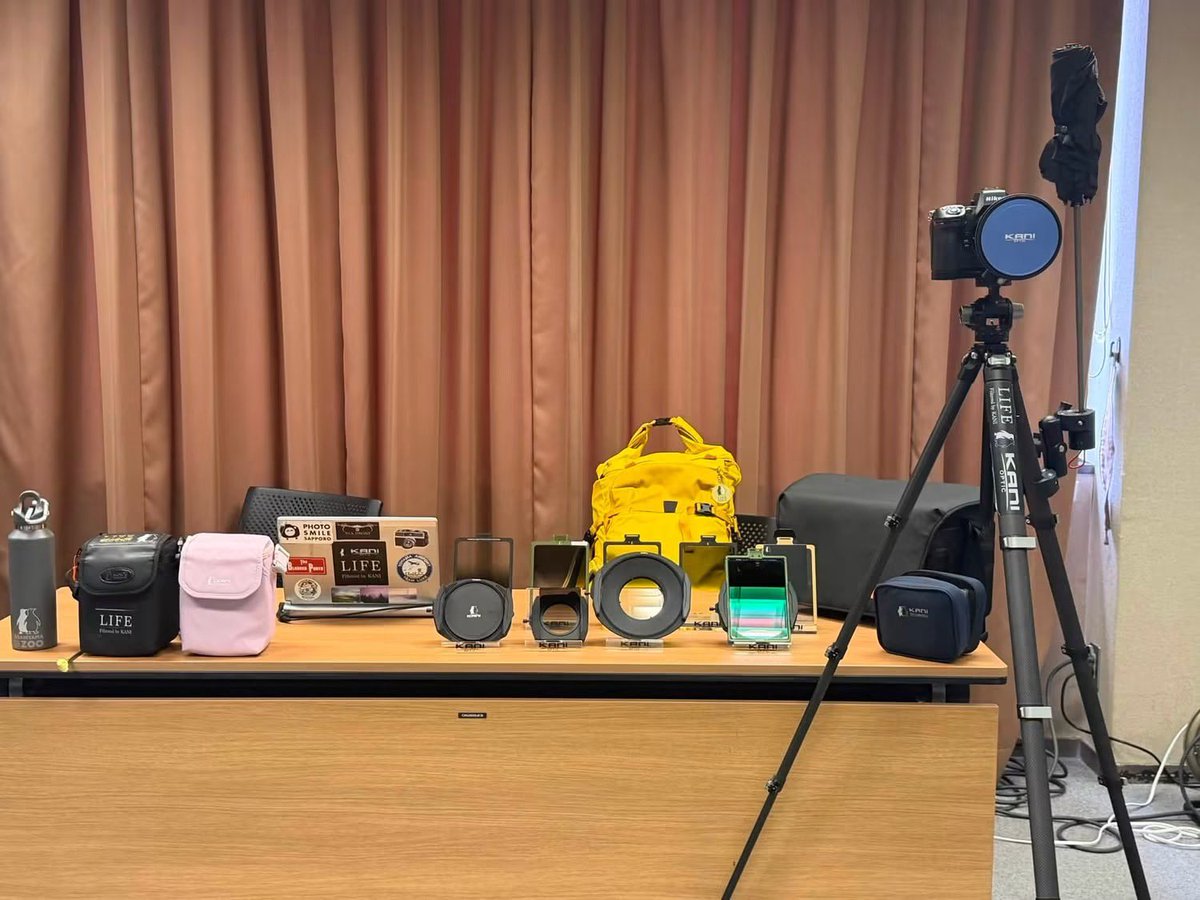 kani_filter's tweet photo. JPS技術研究会
“今、学ぶフィルターワーク”開始しました。
会場は満席で、オンラインでの参加者も含め80名ほど。
伊藤の出番は角形フィルター部門で40分ほど。
徹夜の成果が出せるよう頑張ります！！ https://t.co/ctXtFL8IPN