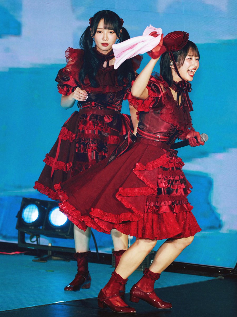 dzuho_came_ko's tweet photo. はなちゃんにタオル取られてこの顔
#ノイミーアリーナツアー2026
#ノイミー_カメコ
#ノイミーカメコ
#鈴木瞳美
#尾木波菜 https://t.co/MeEhmYuFzB