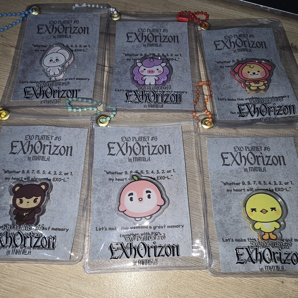 karenimnidaII's tweet photo. EXhOrizon in Manila 
fan support by: @karenimnidaII 
Mini Acrylic Pin &amp; Official Merch

💛 like &amp; rt
💛 on the spot trade (prio)
💛 must be ot9 stan

Will be more active on Day 1 🎉🥰🥰🎉 https://t.co/DmqE7QzxOz