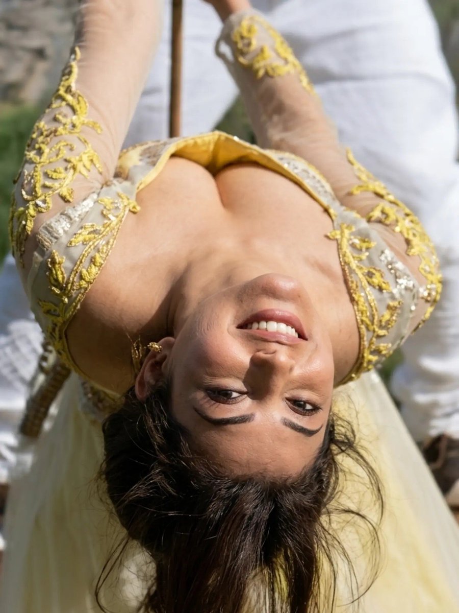 Nisha_vj_'s tweet photo. Kajal Aggarwal in yellow white and purple outfit 💛🤍💜

A Thread 🧵 https://t.co/yczF8XFlI3