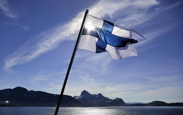 RT by @mikenov: RT by @mikenov: 🇫🇮🇷🇺 NEW: Finland officially lifts nuclear weapons ban. Russia has warned it would respond to nuclearization with political and military measures.