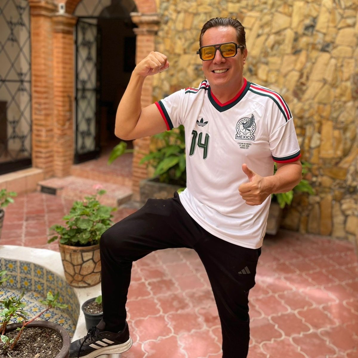 omaringtz's tweet photo. No QUE NOOOO..... VIVA MEXICO
SALUDOS. https://t.co/5pIIrBGUiL