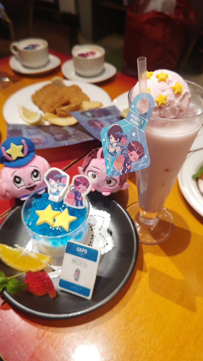 86chikanya's tweet photo. 店内もめっちゃ可愛かった〜🌌

＃ミルサブスイパラ https://t.co/ichyNFGnJQ