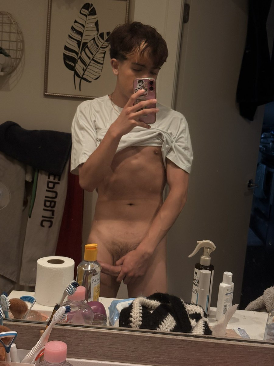 TwinkWorlddd's tweet photo. Who tryna hop on it till I drip out😈 
#chudai https://t.co/MoYeU67QEw
