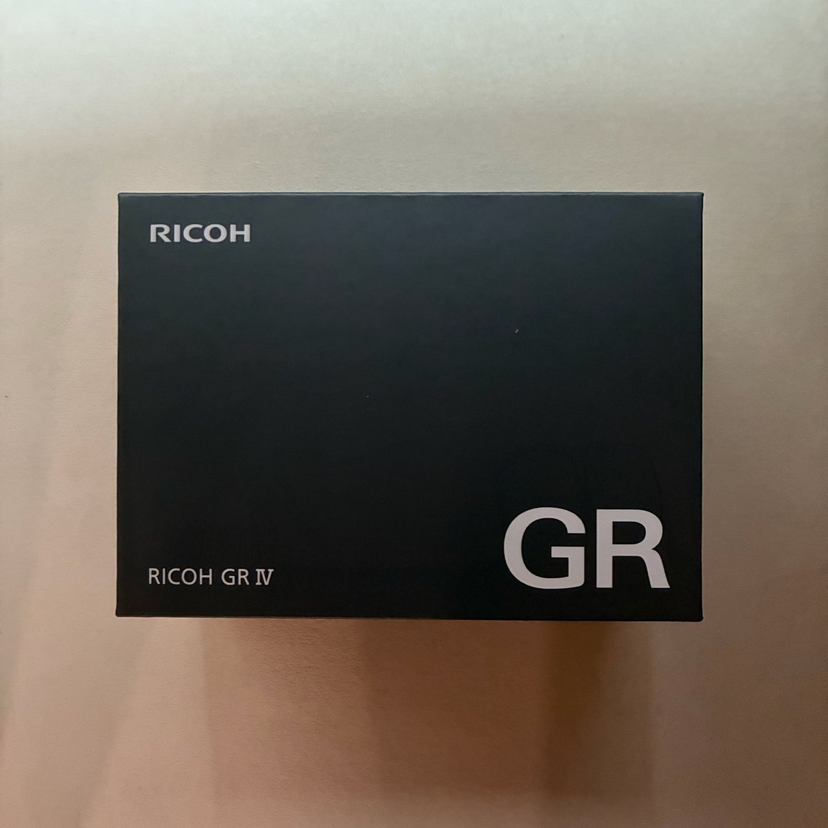 SPBVyuyan's tweet photo. 念願の RICOH GRⅣをゲット！！！

#RICOH #GRⅣ #コンデジ https://t.co/0bnXESxcXO