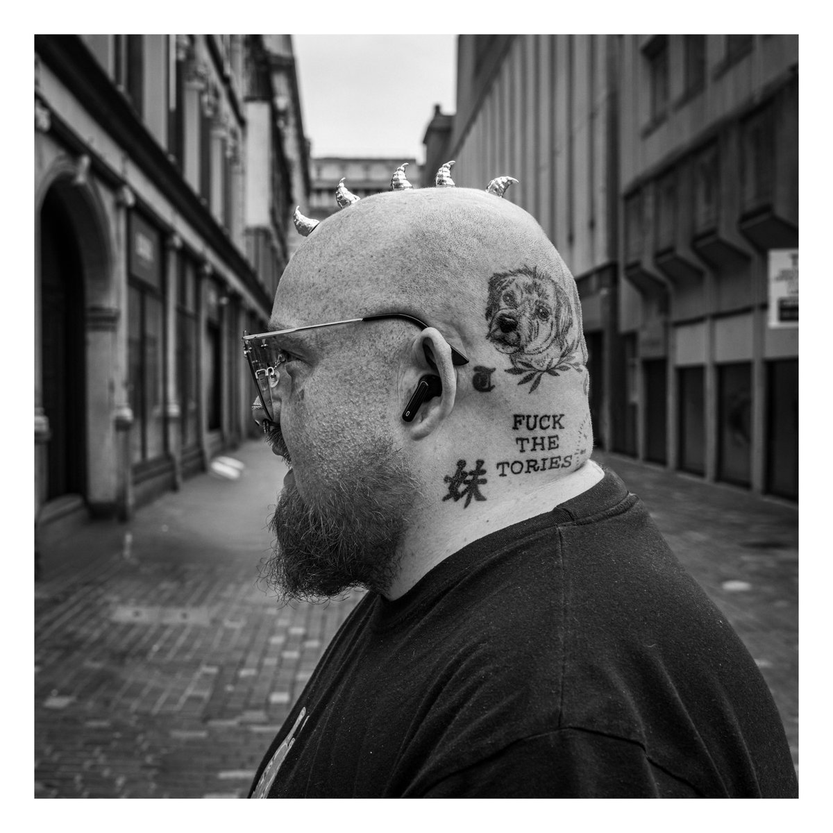 ffmac999_'s tweet photo. “Street Portraits”
#streetphotography #documentlife #art #bnw #politicalstatement https://t.co/OFR3nesbpg