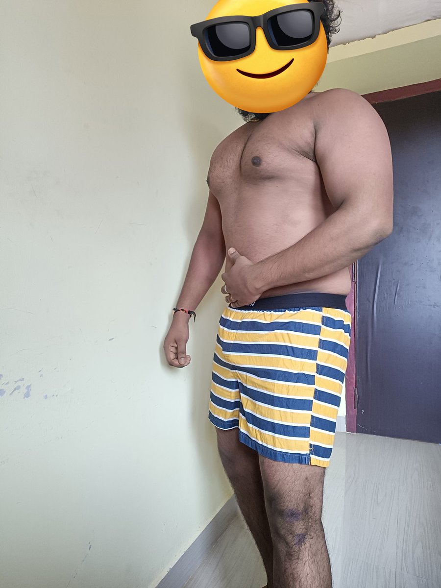 Prabha_tn_72's tweet photo. Fresh 💦 pose after an  heavy workout🦵🏼. Self love  is the best love. #poseoftheday #picoftheday #hotmen #selflove #heavyworkout #chill https://t.co/4LdHNOR57O