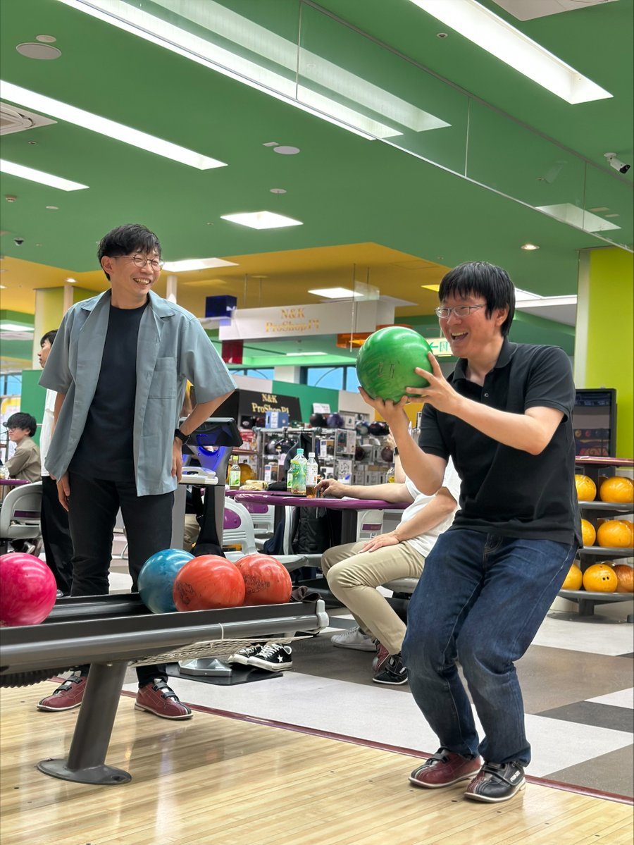 JapanComposite's tweet photo. 清水地区にてボウリング大会を実施しました🎳
参加者同士が交流を深めながら、楽しく汗を流しました！
今後も社員同士のコミュニケーションを大切にし、働きやすい職場づくりに取り組んでまいります✨ https://t.co/StxgmPnF2k