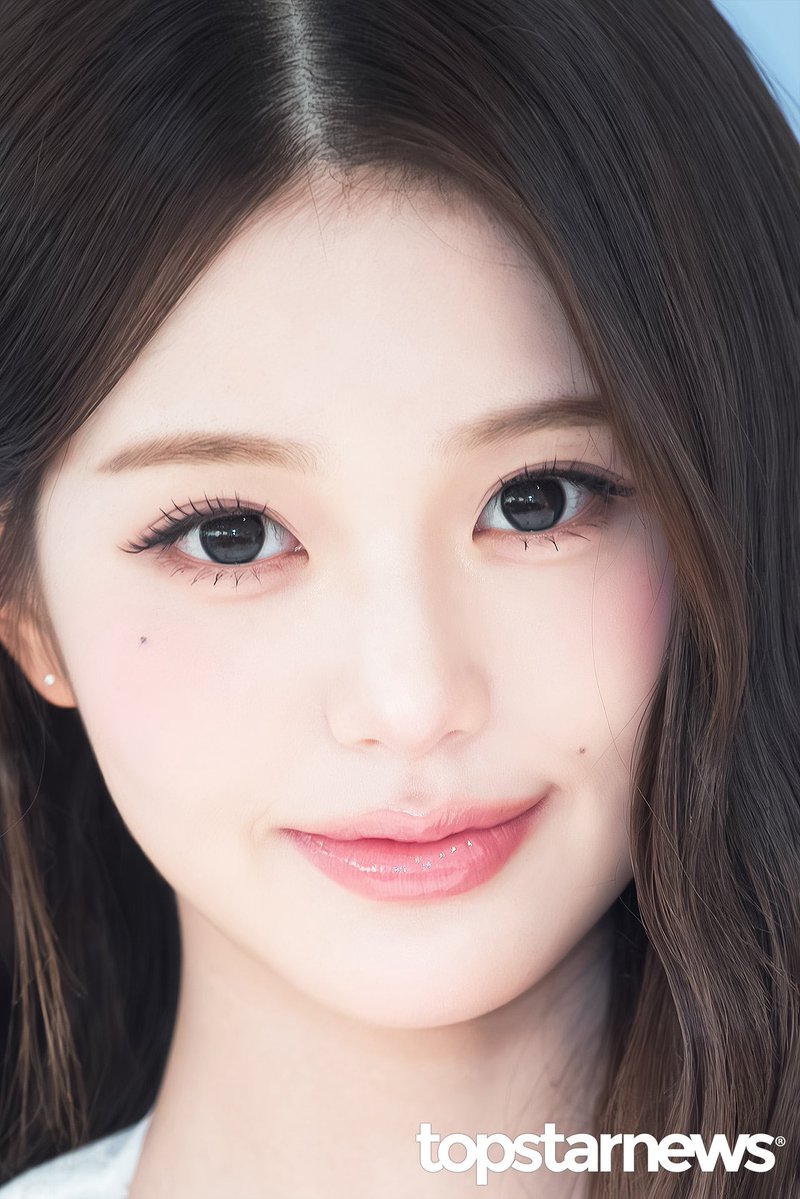whiteAngell0009's tweet photo. 分かる、ドアップで撮りたくなるその気持ち。ウォニョンちゃんってスタイルの良さだけじゃなくてお顔もちゃんと可愛いから凄いの、綺麗とバブ味がいい塩梅のお顔... https://t.co/NO8yOphP5I