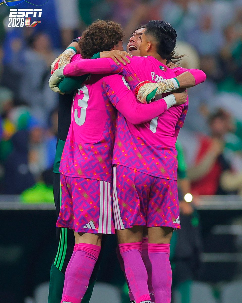 ESPNmx's tweet photo. Hablemos de UNIÓN, hablemos de ESTA SELECCIÓN. ❤🇲🇽 https://t.co/NXBUAjX0pa