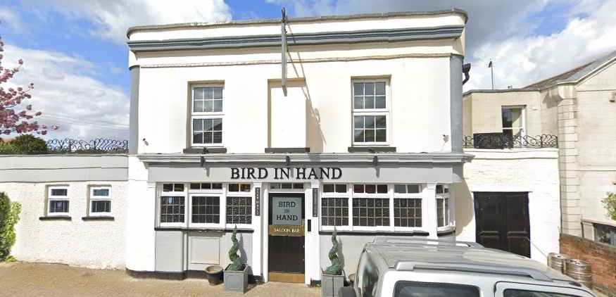 NewsShopper's tweet photo. This 19th century Bromley pub with over 150 years of history is up for sale for £1.1m https://t.co/0gojymEzJU https://t.co/Z2Redm2p8R