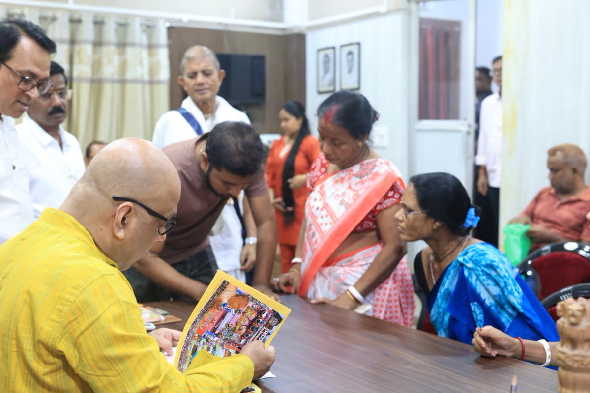 drrajdeeproy's tweet photo. Held a morning interaction with local residents.

@CMOfficeAssam 
@himantabiswa  
@BJP4India 
@BJP4Assam https://t.co/Scx2UKA3kD