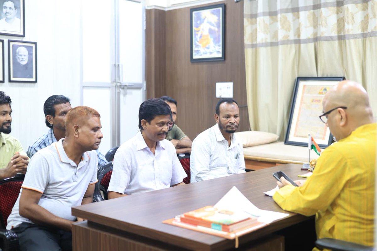 drrajdeeproy's tweet photo. Held a morning interaction with local residents.

@CMOfficeAssam 
@himantabiswa  
@BJP4India 
@BJP4Assam https://t.co/Scx2UKA3kD