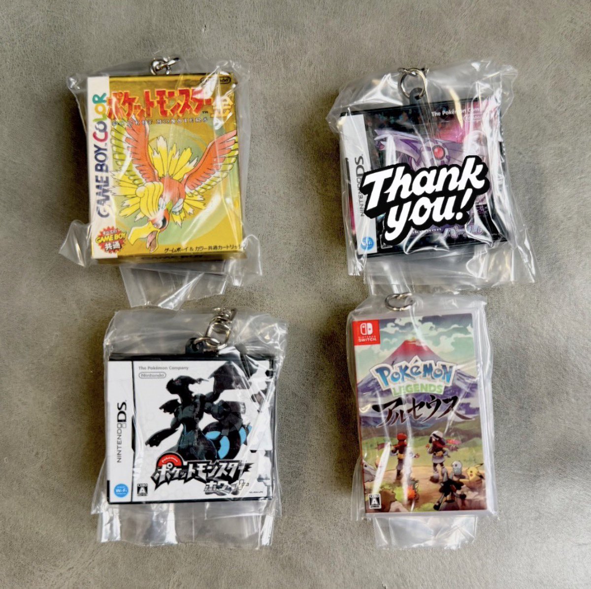 KG_game_'s tweet photo. 【交換】

ポケモン

パッケージ&amp;カートリッジキーホルダー

求: 赤、サファイア、スカーレット

譲: 金、ホワイト、アルセウス、

近いシリーズの交換優先

全て未開封。

横浜近辺での手渡しになります。

ご検討のほどよろしくお願い致します。

#ポケモン #ポケモンカートリッジ https://t.co/GvJFAMlcIP