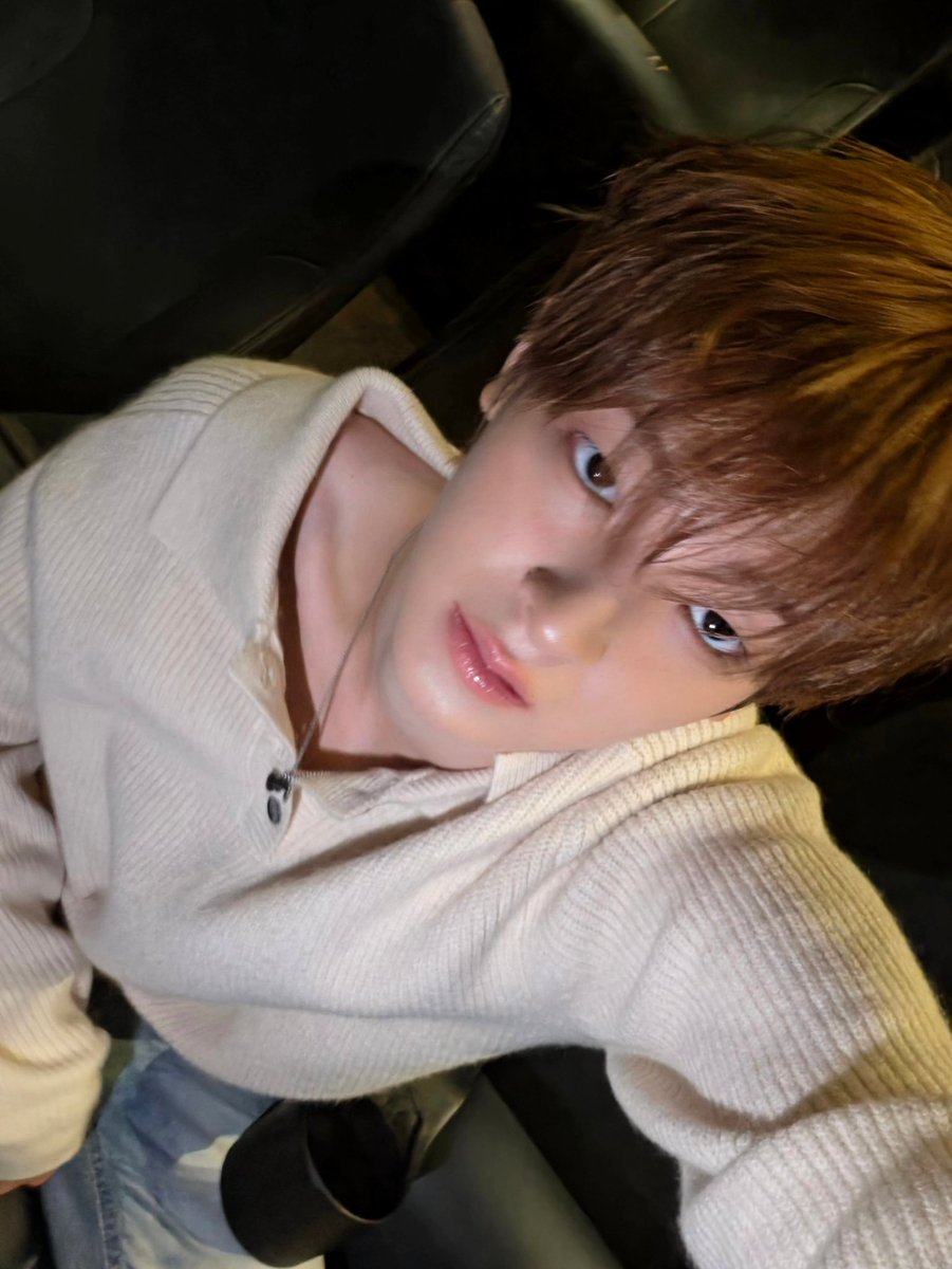 govkfld_'s tweet photo. 사장님 저 셀카 추가주문 좀 할게요 ... https://t.co/HV7ZmQ2UnA