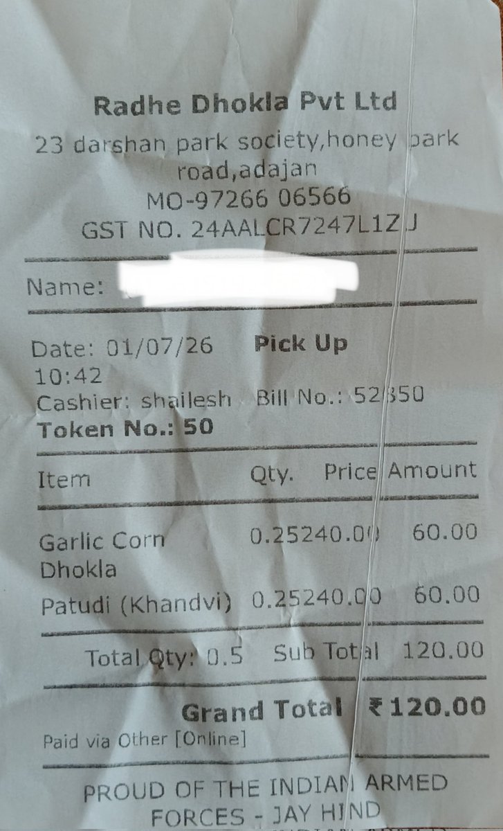foreverindian99's tweet photo. @SwiggyCares @Swiggy Swiggy New Delivery Partner TOING how to make public fools. They Claimed 193 Rs and from the outlet the same food collected in just 120 Rs. Just see how they charge high. https://t.co/HFo8tHKEY9