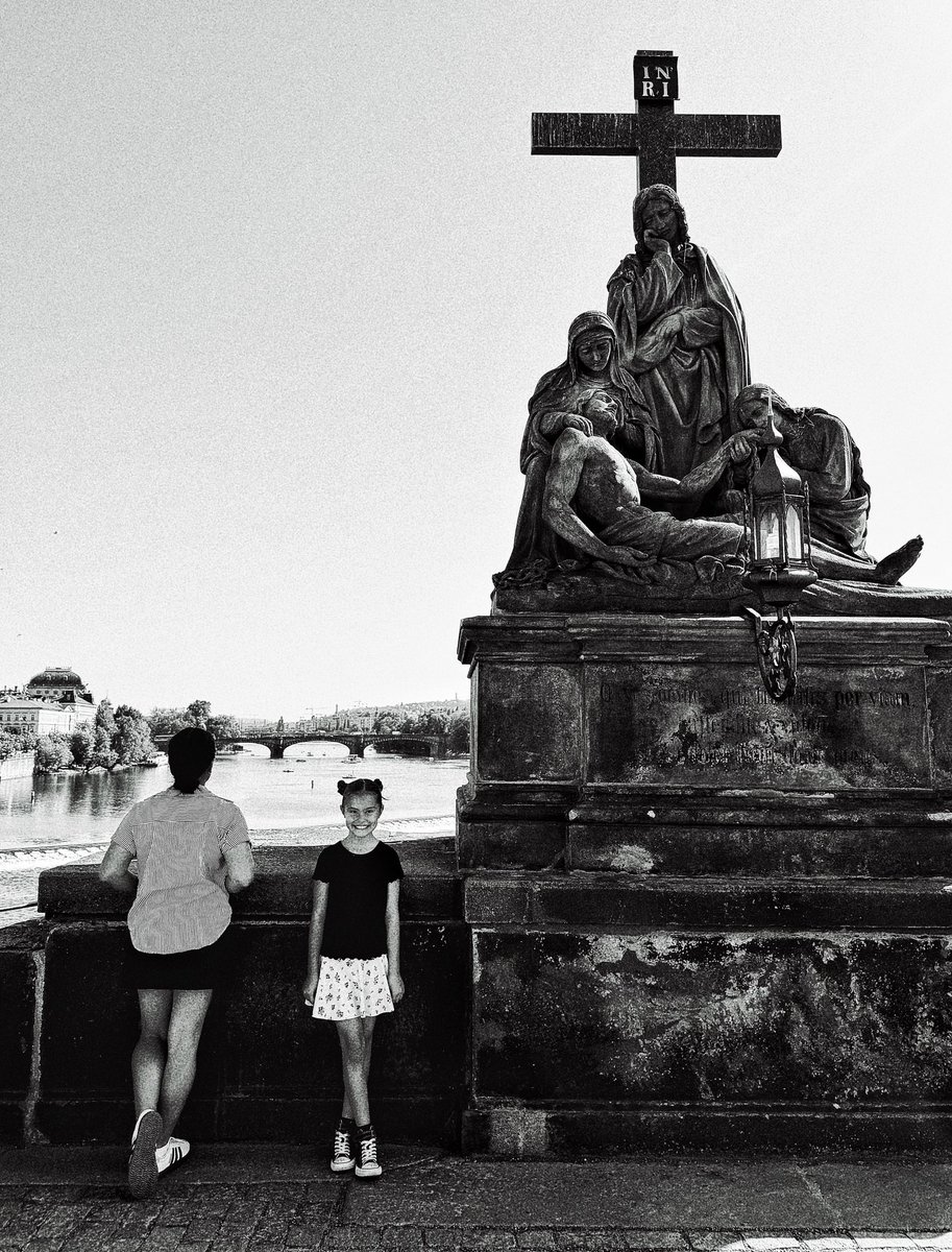 SashamusPrime's tweet photo. When she’s older she’ll appreciate this photo we took in Prague… “reach out and touch faith…” https://t.co/IMYeEOsXMs