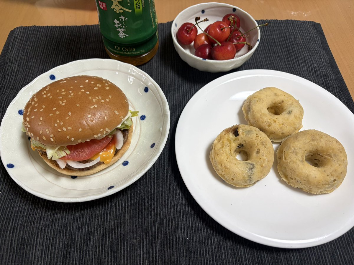今日のランチ② ダブルワッパーチーズjr チョコバナナドーナツ