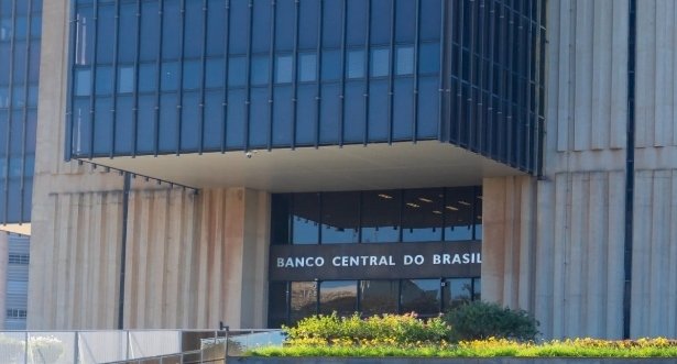 EDYCRYPTOWORLD's tweet photo. #Just_In 🚨
Recent data released by the Central Bank of Brazil reveals that demand for digital assets and stablecoins has exploded in Brazil, with purchases surging 155% YoY until May 2026, when Brazilians purchased $12.138 billion worth of these assets. https://t.co/t37PzpKApv