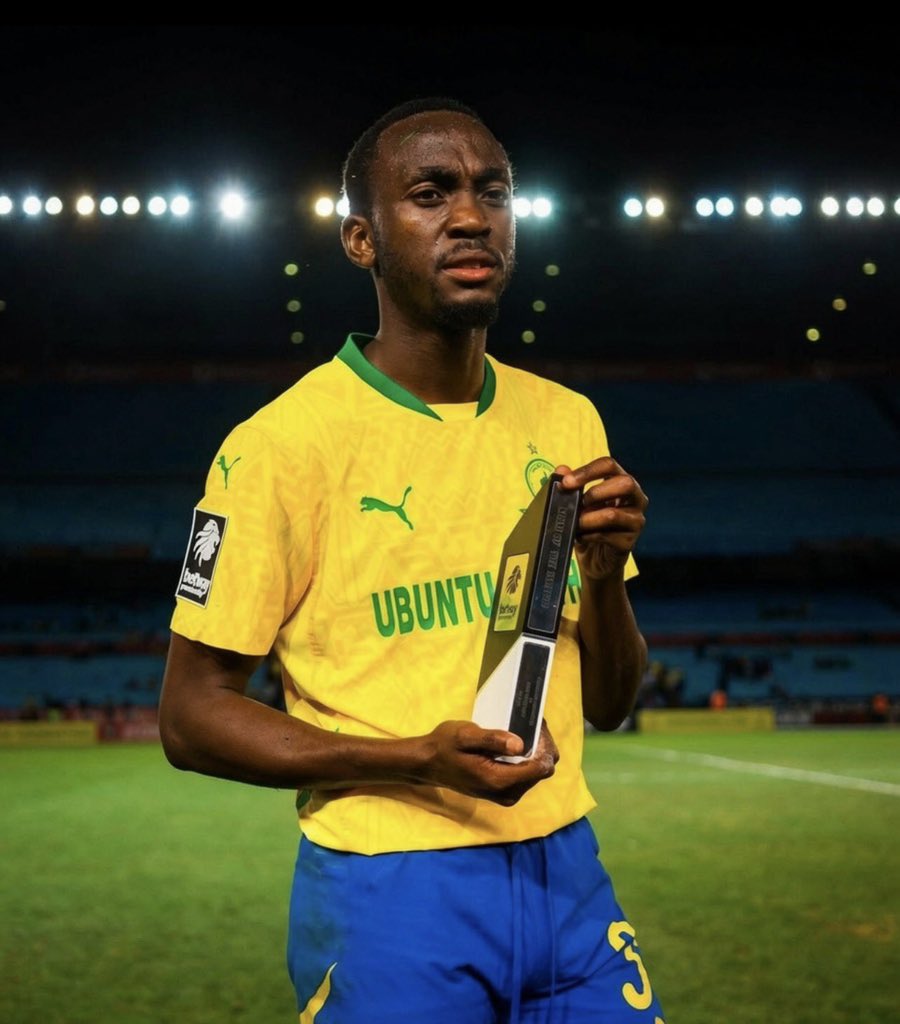 SundownsXtra_'s tweet photo. 𝐁𝐑𝐄𝐀𝐊𝐈𝐍𝐆: Peter Shalulile leaves Mamelodi Sundowns.

The 32-year-old Namibian international leaves Chloorkop as an absolute club legend and one of the greatest strikers in the history of South African football. https://t.co/4oBVCKl6IT