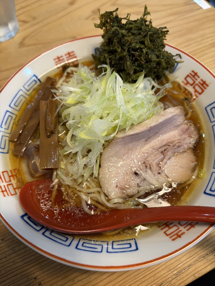 mamonorith's tweet photo. 本日のランチは

サムライノネイロさんにて

冷やし煮干！！🐟✨

半月振りのお外で食べるラーメン…

減量のために我慢してるから身に染みる😭✨

ごちそうさまでした🙏 https://t.co/NNOyuE5fa5