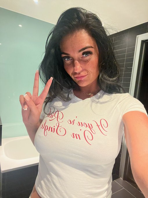 ♡ Daisy Reid ♡ - I hope you like brunettes🫣 https://t.co/D4c36B40DT
