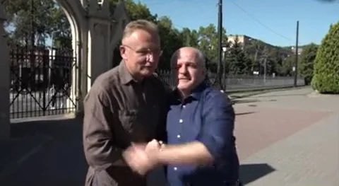 obserwujesobie's tweet photo. Pan Andrij Sadowy, mer Lwowa, zapowiedział odbudowę muzeum bandziora Szuchewycza. 
Pan Paweł Kowal załatwi środki z UE? https://t.co/M7R99YeKgY