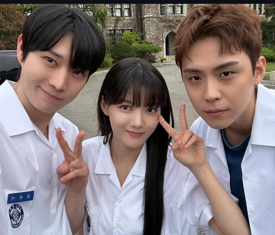 JJaeyumixx's tweet photo. To every actor who gave their all to a role but didn't receive a nomination, your hard work, dedication and passion have never gone unnoticed.

Awards are one form of recognition, but they don't define the impact of a performance. 

Thank you for bringing your characters to life and giving audiences stories they'll remember and specially to #DearX's central star, Baek Ah Jin #KimYooJung, I'm sure one day you'll get your flowers, it's just matter of time.

Keep believing in your craft. We'll always be cheering you 🙌🏻
#KimYoungDae #KimDoHoon #LeeYulEum & the rest of the casts & crews have worked so hard to bring #DearX to the light.