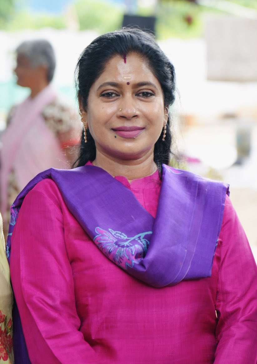 meena_cbe's tweet photo. ரோட்டரி கிளப் ஆஃப் கோயம்புத்தூர் (ஆக்ருதி) சார்பாக, கோயம்புத்தூர் வீரகேரளத்தில் அமைந்துள்ள பாரத அன்னை இல்லத்தில் உள்ள  தனித்திறன் கொண்டவர்களுக்கு உணவு வழங்கும் சேவையை மகிழ்ச்சியுடன் மேற்கொண்டோம்.

#RotaryInternational #aalamvizhuthukal #Aakuruthi  #Meenajayakumar https://t.co/hLTrIWUk80