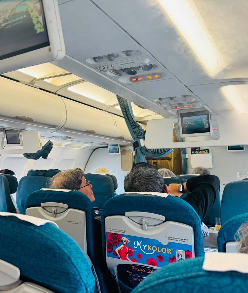 LeeJeAe_'s tweet photo. Cardinal Tagle today 🩵
🛫 Ca Mau, Vietnam

📸ctto. (07.01.26) https://t.co/zGdnX4AMnr