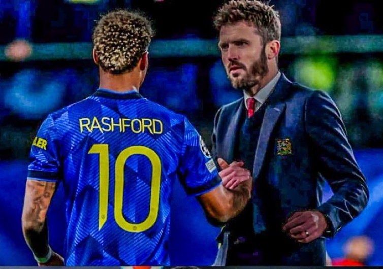 SimplyUtd's tweet photo. 🚨 Marcus Rashford has sent positive messages to Manchester United indicating he is open to STAYING at the club and restarting under the new setup with Michael Carrick. 

A positive meeting took place between Rashford’s agents and United two days ago, where the possibility of reintegrating him into the first team and pre-season was discussed amicably. While the summer transfer window remains open for several weeks and Rashford could still depart if a strong offer arrives for both player and club, he is not closing the door on continuing at Old Trafford. 

[@FabrizioRomano YT]