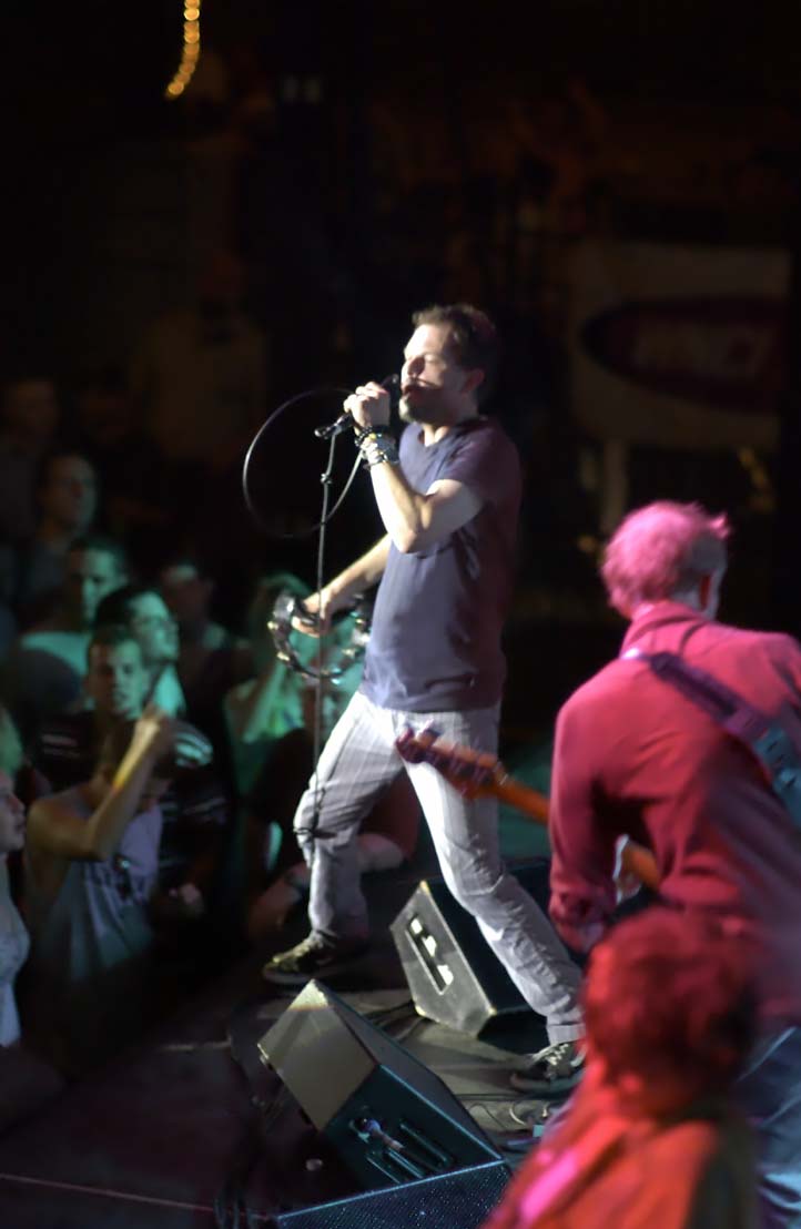 GBsArchives's tweet photo. On This Day (7/5/2002) the GBs started the New World Disorder tour w/ Spin Doctors, Sponge and Seven Mary Three.
#OTD #OnThisDay #July5 #GinBlossoms #NewWorldDisorder #SpinDoctors #Sponge #SevenMaryThree https://t.co/6ih8TiNZF9