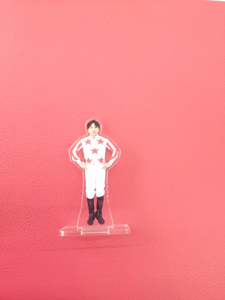 renopasuta's tweet photo. 大井競馬場来たらやっちゃうよね〜
ということでアクスタガチャ
でダブりました😂
のでご一緒してくれてる方の1人に貰って頂きました😁 https://t.co/y0YQ5klaQA