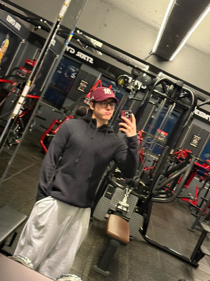 ZestSOHN's tweet photo. gym buddies where you at https://t.co/fJ3D7H4gE2