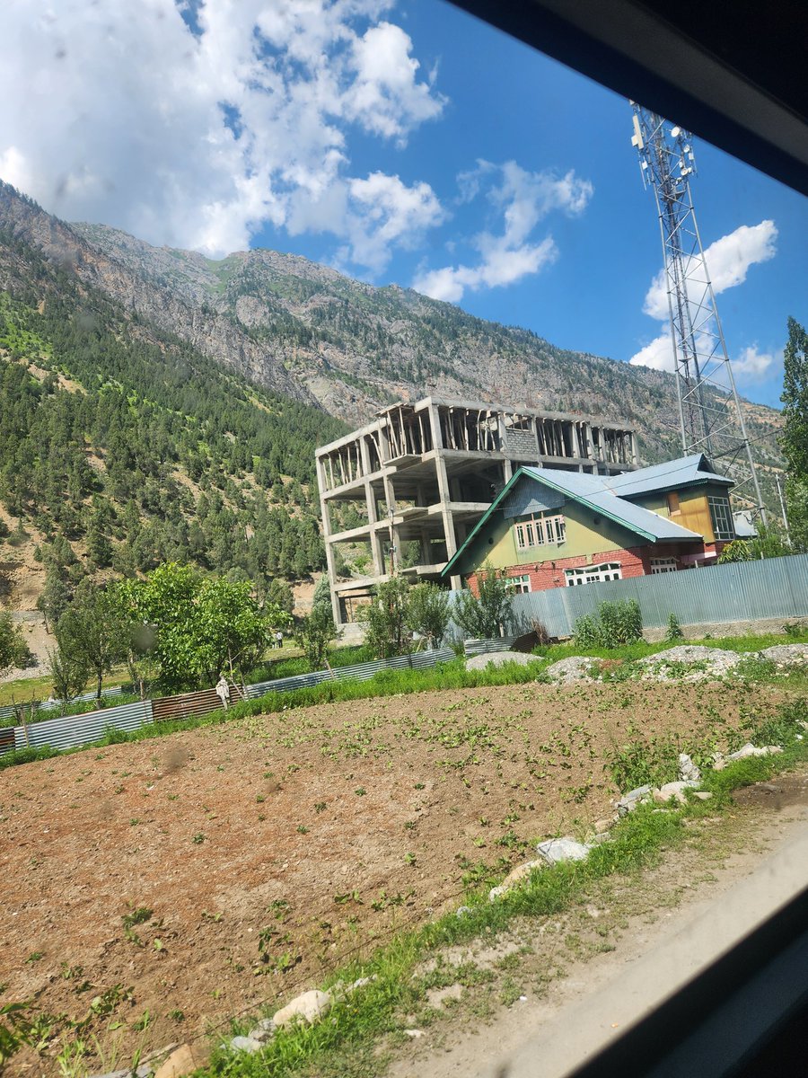 Bilalbhat07's tweet photo. Gurez’s Future Cannot Be Built on Concrete ://www.theawamireporter.com/gurezs-future-cannot-be-built-on-concrete-bandipora-dc-draws-a-red-line-against-illegal-constructions-in-kashmirs-last-himalayan-wilderness/ Awami Reporter excessive https://t.co/KIyhXCL9fm
