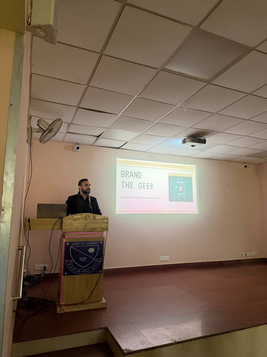 gridixa's tweet photo. Git/Github and Linkedin profile building training at PGDAV College

#GitHub #Git #LinkedIn #ProfileBuilding #PGDAVCollege https://t.co/PynUG3Dl8H
