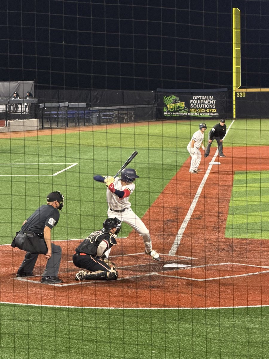 The_Big_P's tweet photo. Last pitch was at 12:01 AM. 

It’s never a bad day when it’s spent at the park.

Great date night! Worth sticking through the rain delays!

#Gulls beat Fort Mac 9-4.

#WCBL https://t.co/RHhWvxnIy5