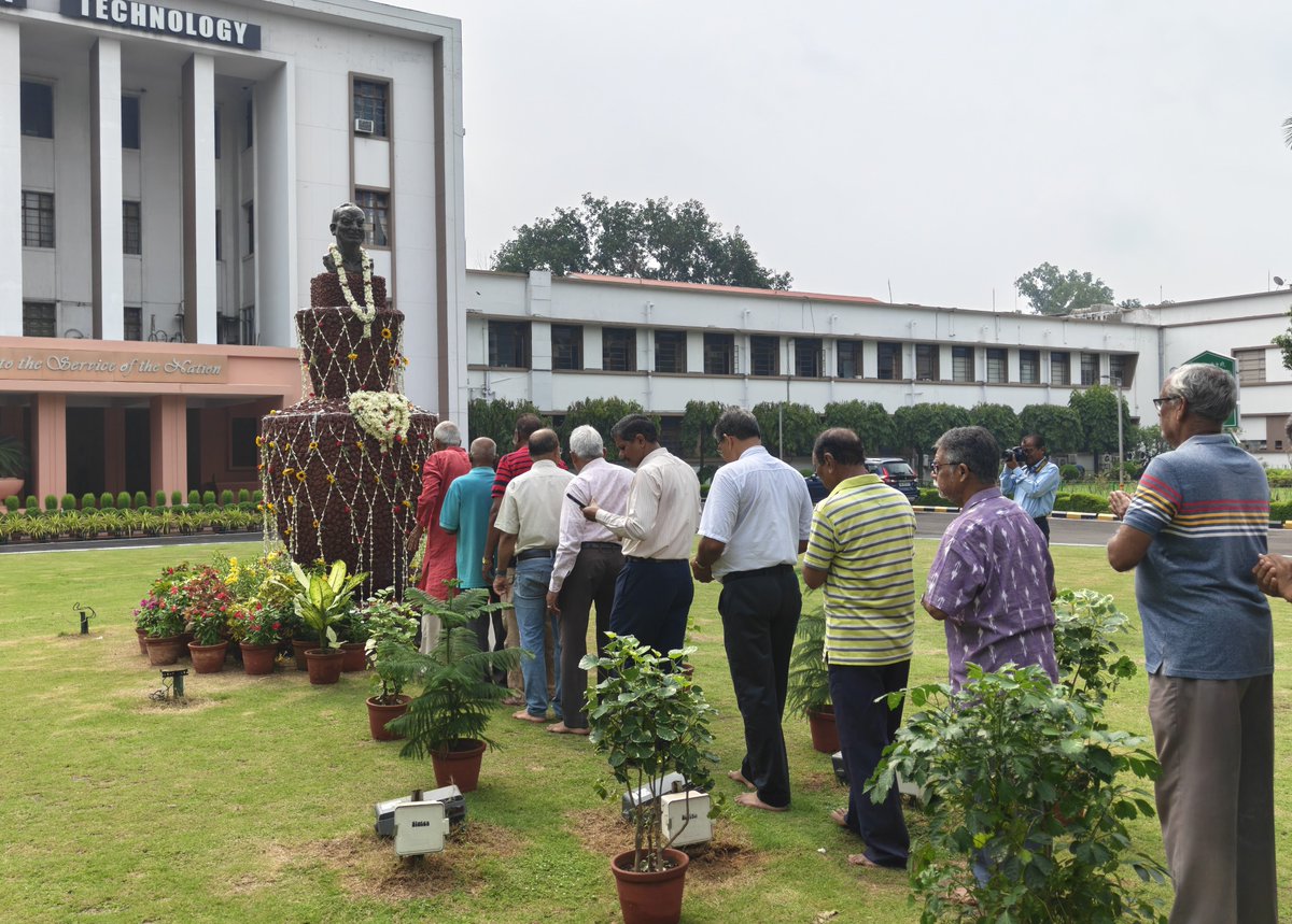 IITKgp's tweet photo. Bidhan Chandra Roy's enduring legacy of service, compassion, and nation-building continues to inspire generations.

On the occasion of the 144th Birth Anniversary of Dr. B. C. Roy and the observance of Doctors' Day, Prof. Suman Chakraborty, Director, IIT Kharagpur, paid floral tributes at the statue of Dr. B. C. Roy in the Main Building foyer, joined by the Deans, Registrar, faculty members, officers, and staff of the Institute.

Remembering a visionary physician, freedom fighter, and statesman whose unwavering commitment to healthcare, education, and public service continues to guide our pursuit of excellence, innovation, and societal impact.

#IITKharagpur #DoctorsDay #DrBCRoy #Leadership #Healthcare #Education #NationBuilding #PublicService #Innovation

@EduMinOfIndia @Suman_iitkgp