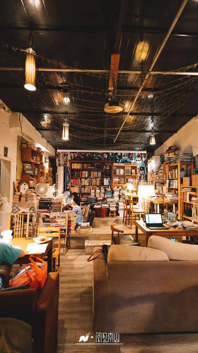 nas1pow's tweet photo. Today I took a wrong turn and got lost, but I ended up discovering a tiny hidden bookstore with warm lights and old novels. That unexpected detour turned a messy afternoon into my favorite memory of the week https://t.co/72JM1tODBG