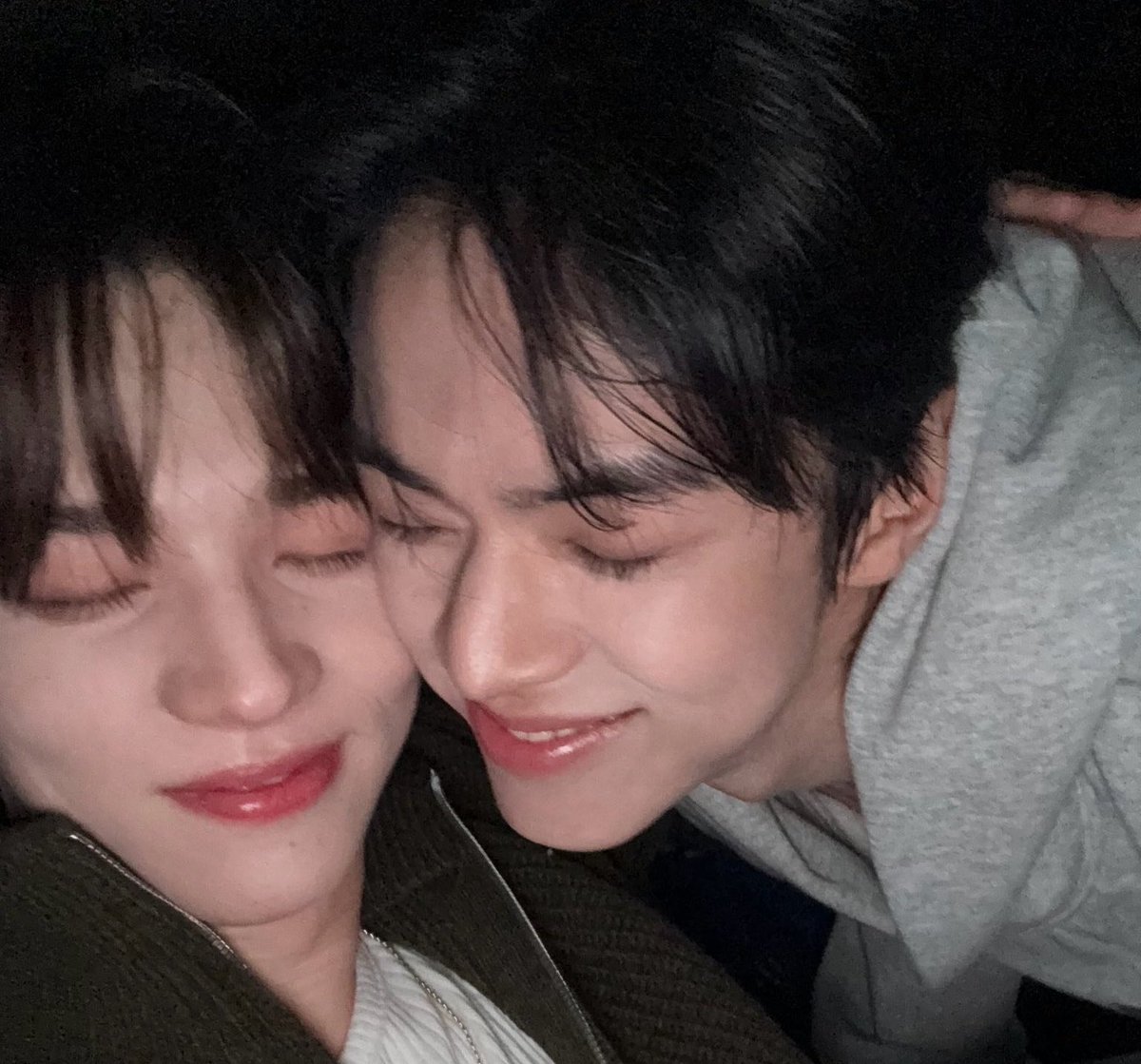dhtherapyy's tweet photo. 유도즈 얼굴합 https://t.co/I3ZlMWh4PD